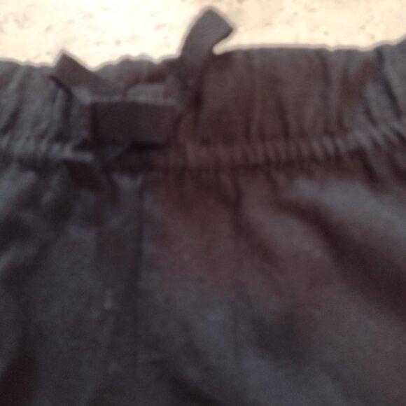 Three pairs of shorts and one pair of pants, 4T - Picture 10 of 15
